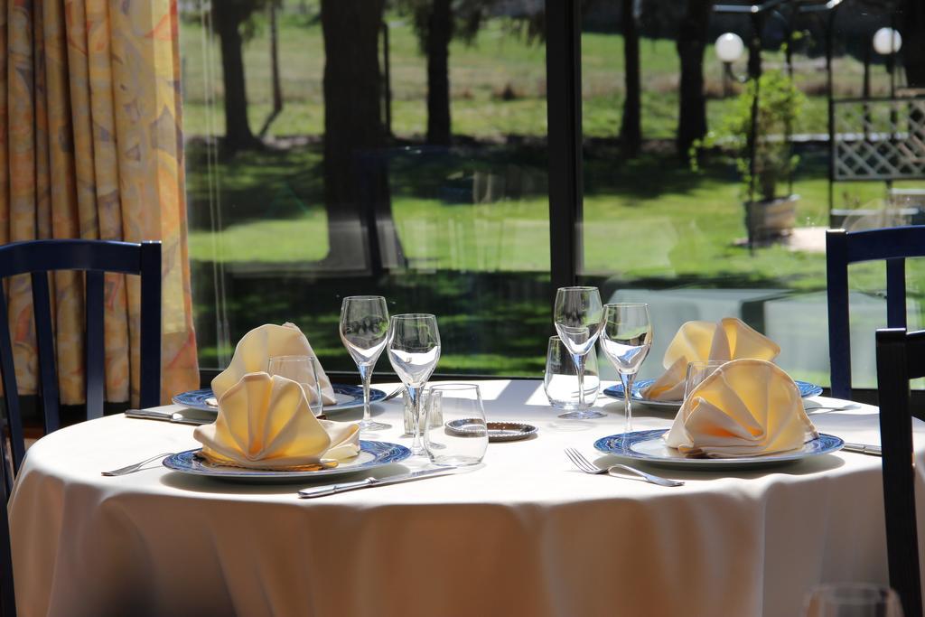 Hotel Restaurant Logis La Meridienne Anglards de Saint Flour Ngoại thất bức ảnh