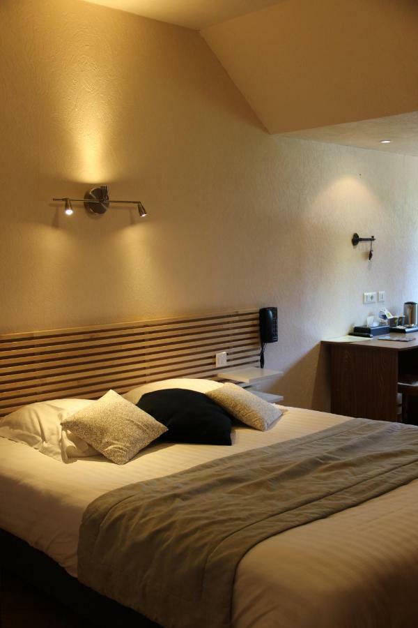 Hotel Restaurant Logis La Meridienne Anglards de Saint Flour Ngoại thất bức ảnh