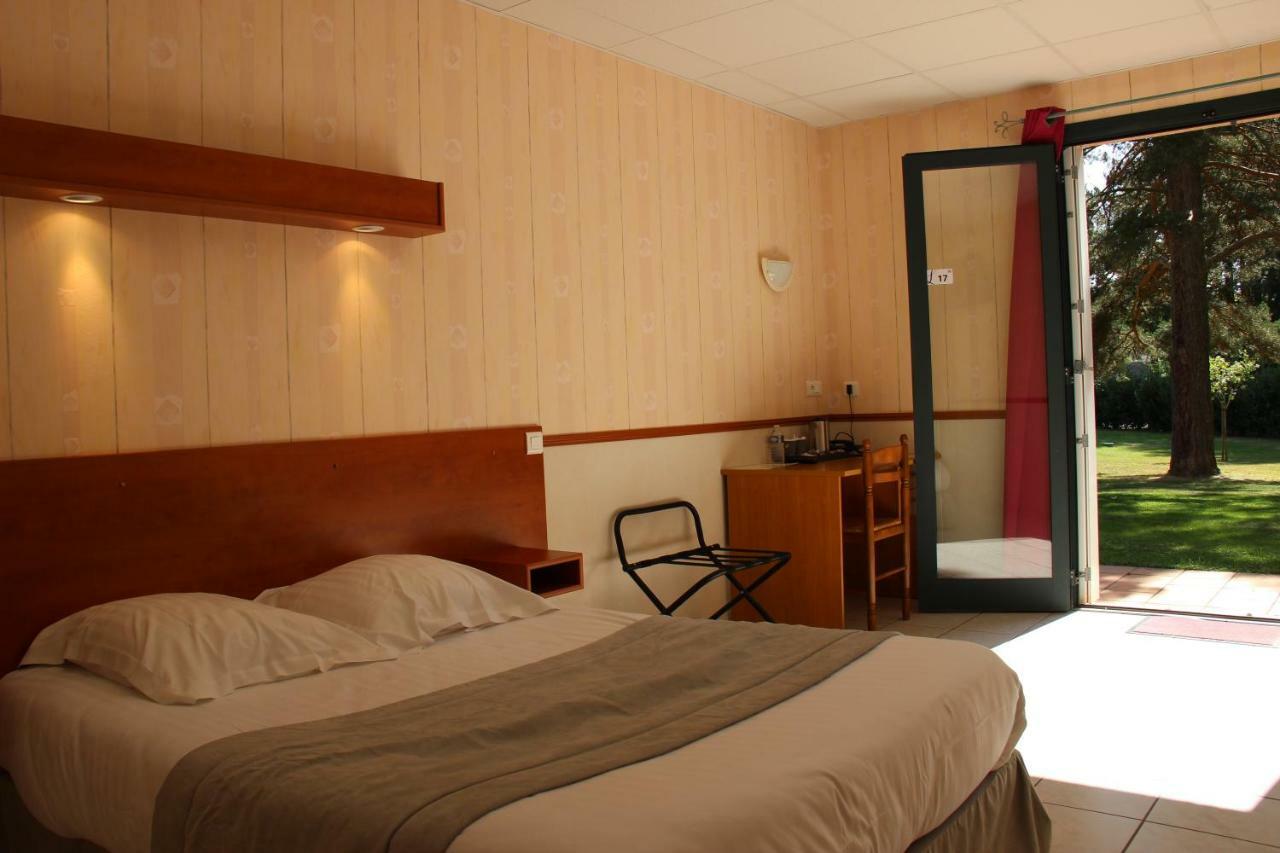 Hotel Restaurant Logis La Meridienne Anglards de Saint Flour Ngoại thất bức ảnh