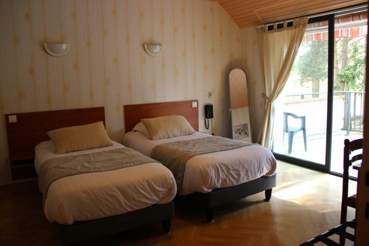 Hotel Restaurant Logis La Meridienne Anglards de Saint Flour Ngoại thất bức ảnh